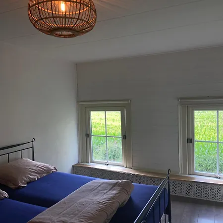 Boerderij Oelewick 度假居 *